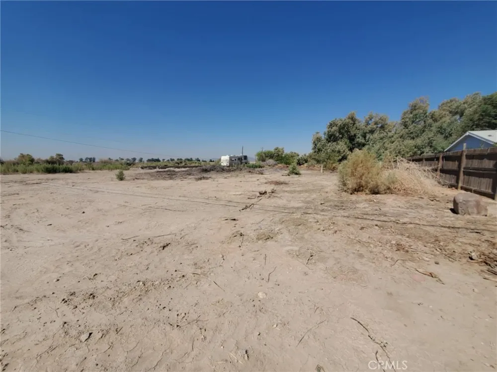 14983 S Neighbours Boulevard Blythe, CA 92225