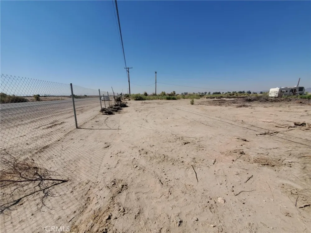 14983 S Neighbours Boulevard Blythe, CA 92225