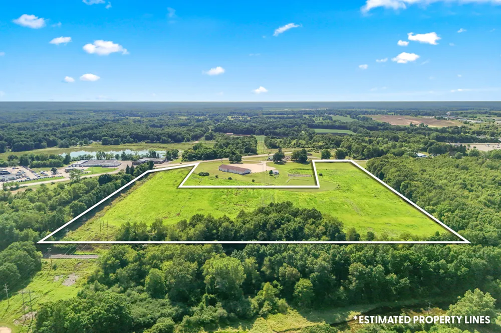 W Carleton Road Jonesville, MI 49250