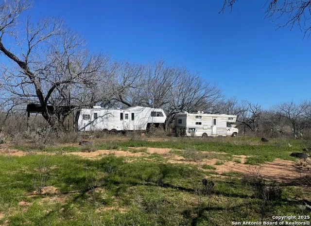 5440 Tabberer Poteet, TX 78065