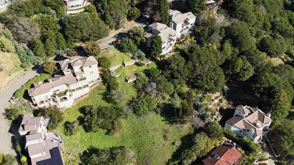 142 Gravatt Dr Berkeley, CA 94705
