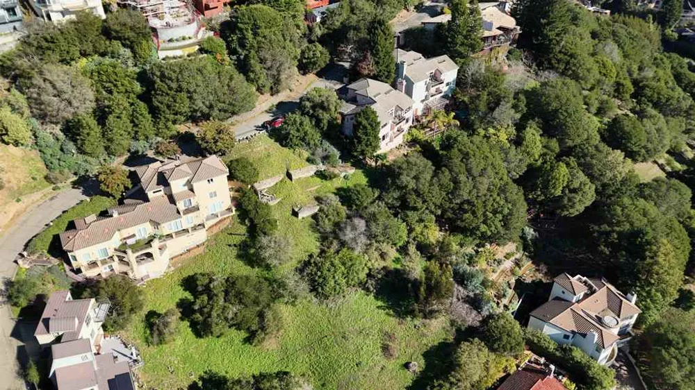 142 Gravatt Dr Berkeley, CA 94705