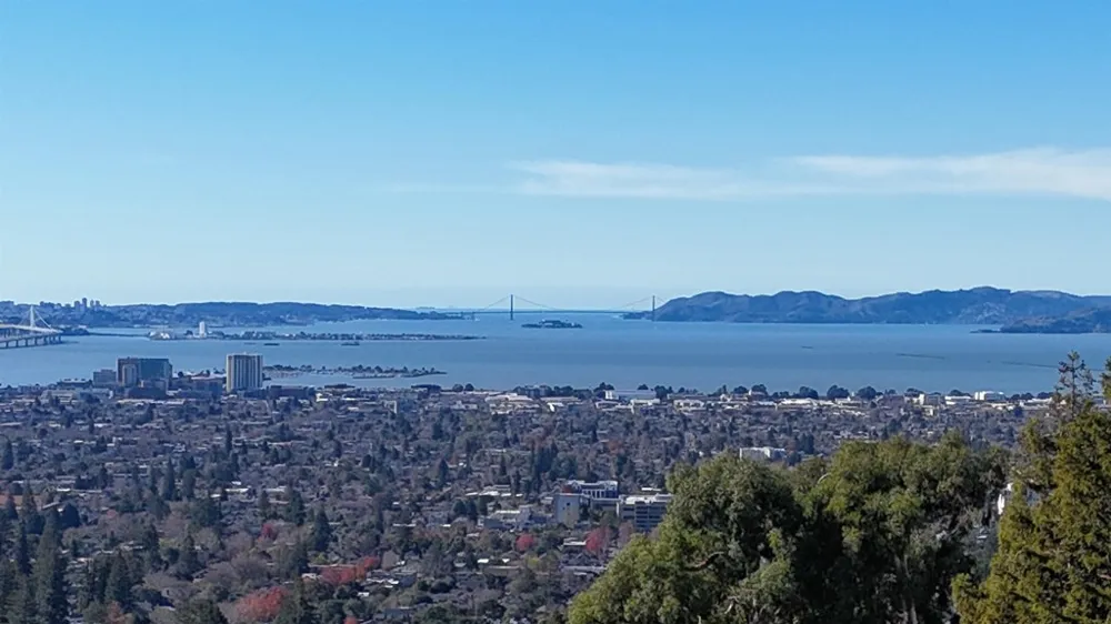 142 Gravatt Dr Berkeley, CA 94705