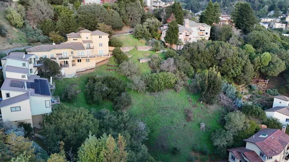 142 Gravatt Dr Berkeley, CA 94705