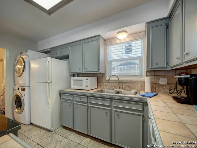 15201 Leeward #B6 Corpus Christi, TX 78418