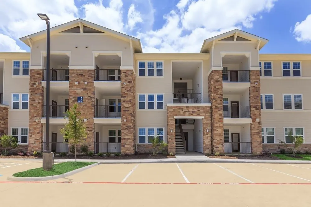 4100 N Parkdale Drive #144 Denison, TX 75020