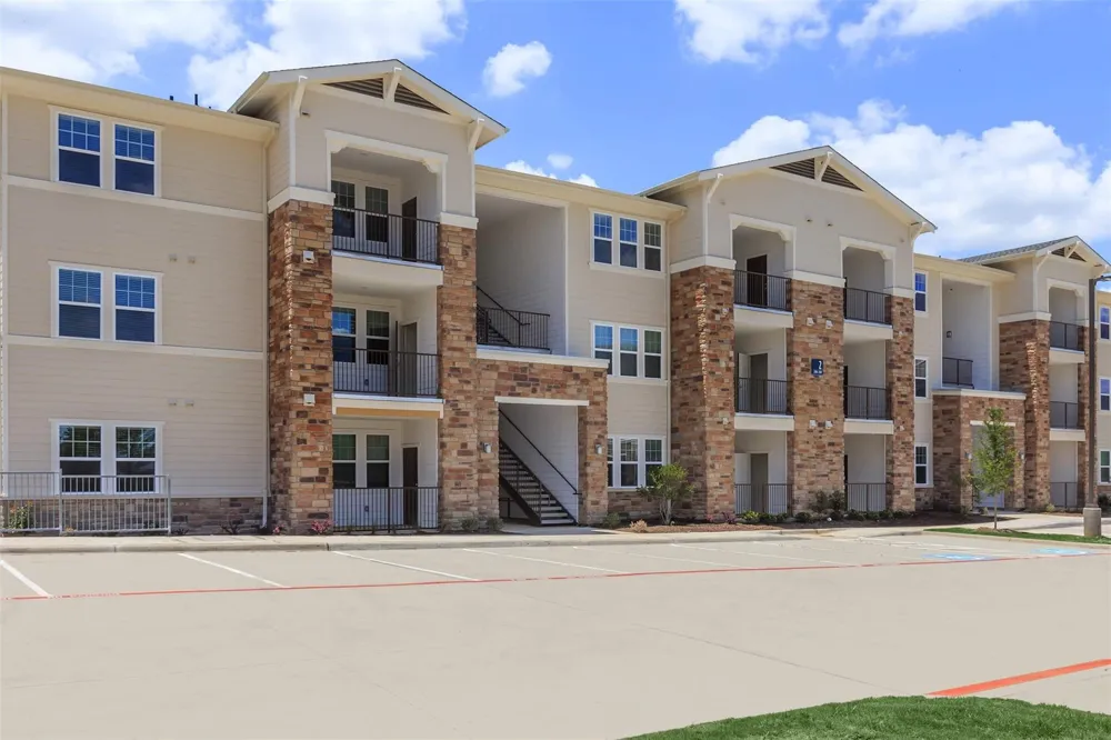 4100 N Parkdale Drive #144 Denison, TX 75020