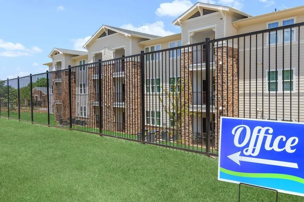 4100 N Parkdale Drive #144 Denison, TX 75020