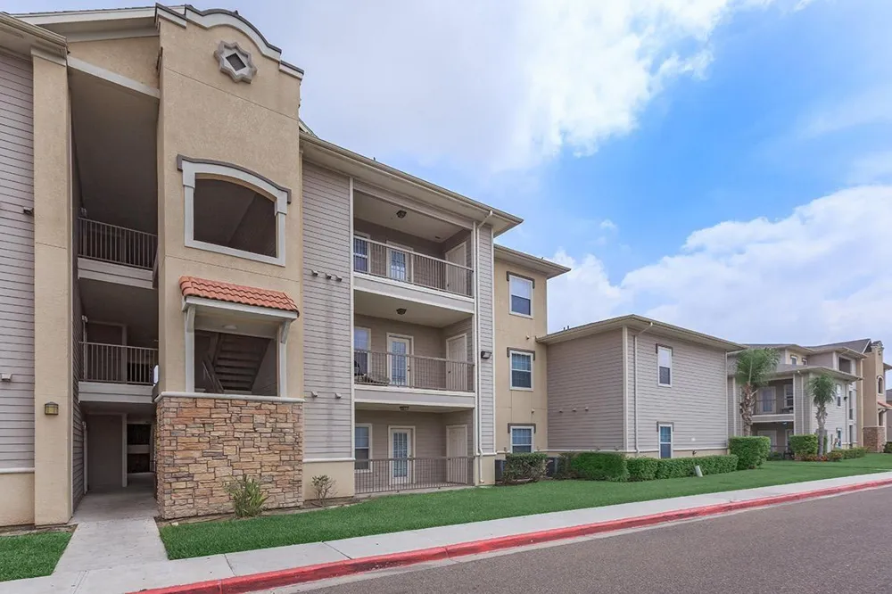 900 N 26th St #128 McAllen, TX 78501