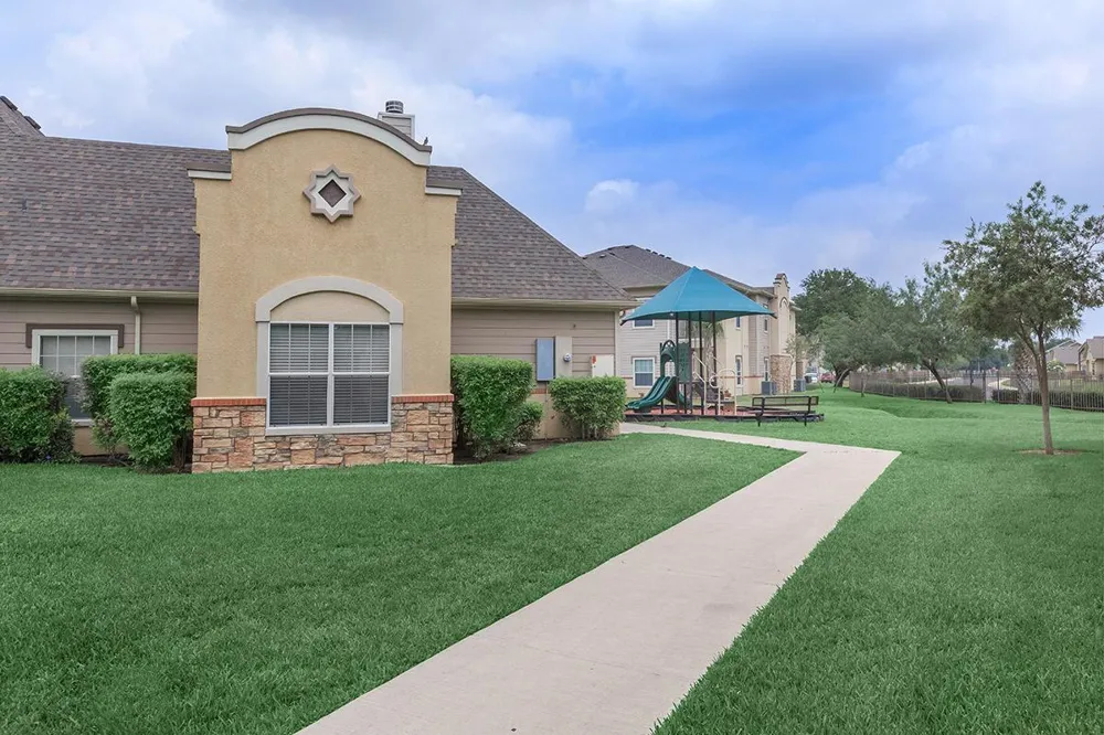 900 N 26th St #128 McAllen, TX 78501