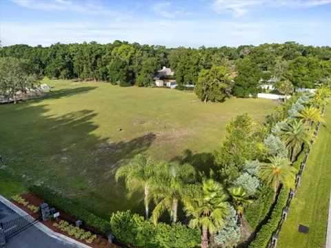 314 GRAVINA POINT