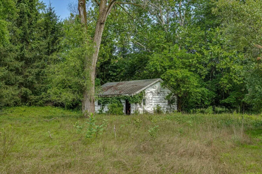 19839 Witt Road Three Oaks, MI 49128