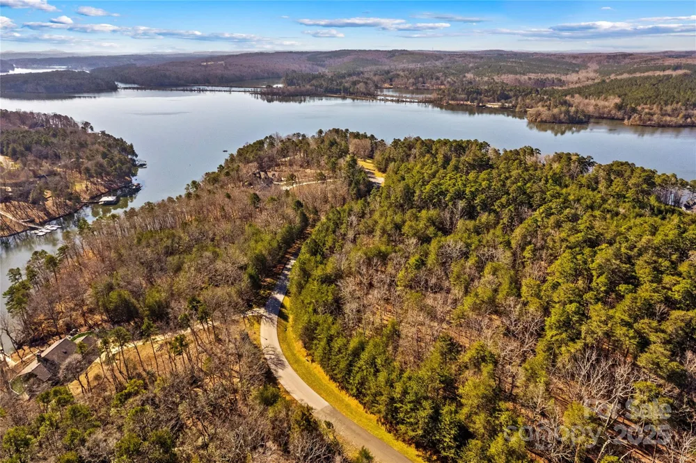 642 Whisper Lake Drive New London, NC 28127