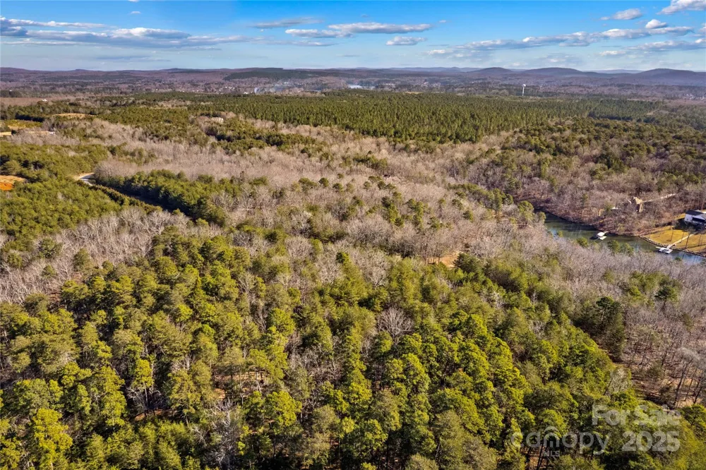 642 Whisper Lake Drive New London, NC 28127