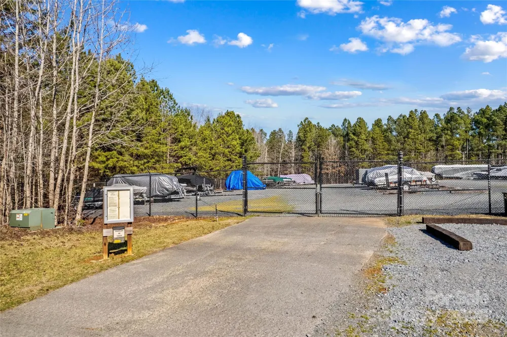 642 Whisper Lake Drive New London, NC 28127