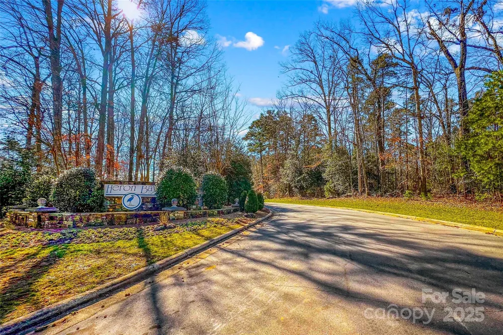 642 Whisper Lake Drive New London, NC 28127