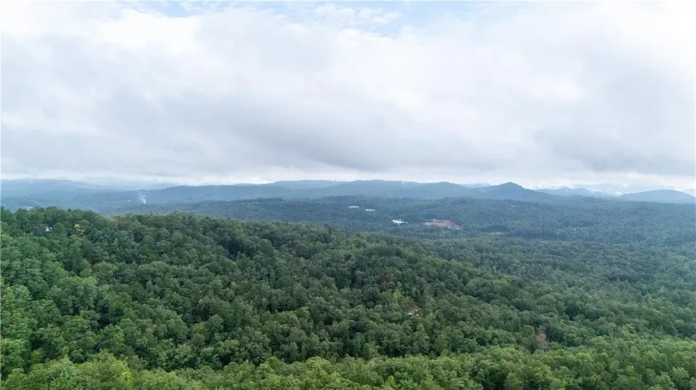 11094 Old 441 S Lakemont, GA 30552