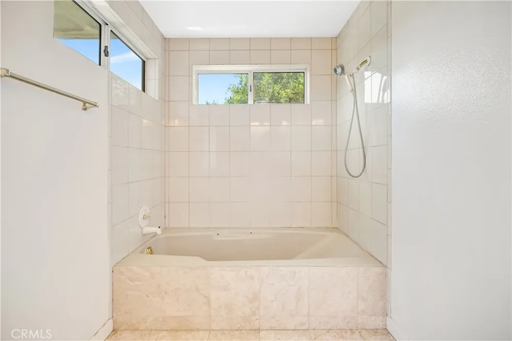 22011 Callado Way Topanga, CA 90290
