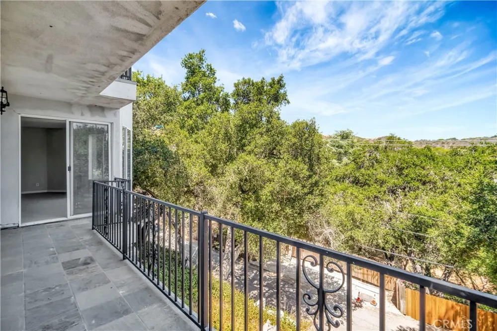 22011 Callado Way Topanga, CA 90290