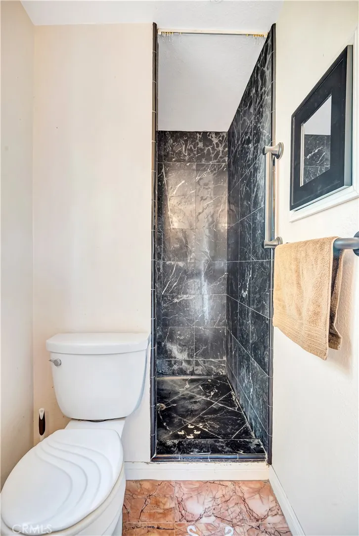 22011 Callado Way Topanga, CA 90290