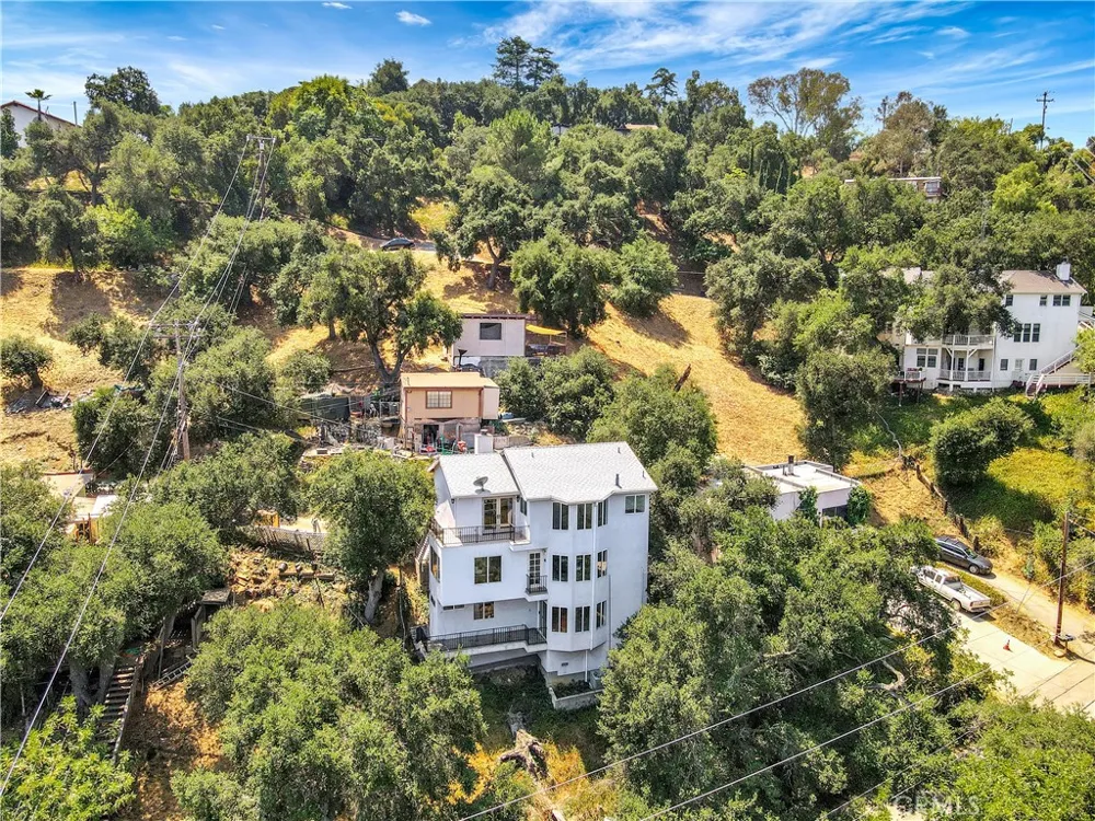 22011 Callado Way Topanga, CA 90290