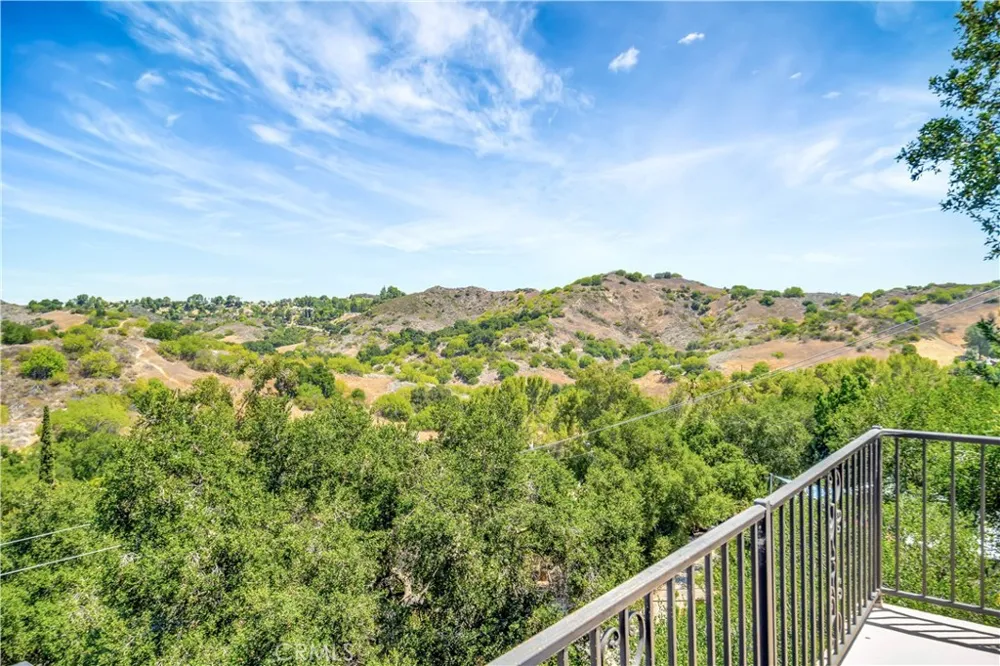 22011 Callado Way Topanga, CA 90290