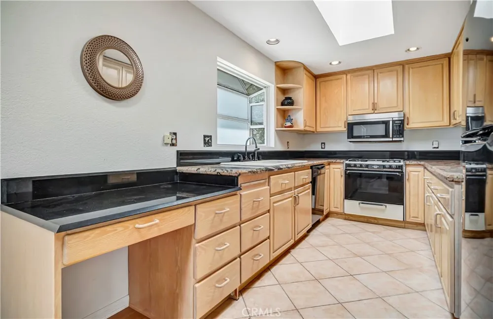 22011 Callado Way Topanga, CA 90290