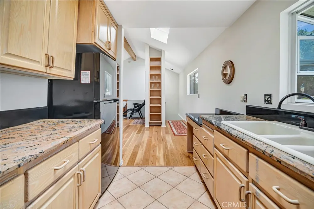 22011 Callado Way Topanga, CA 90290
