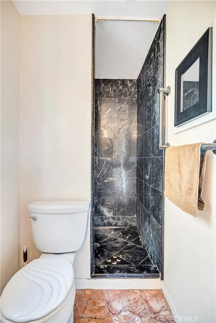 22011 Callado Way Topanga, CA 90290