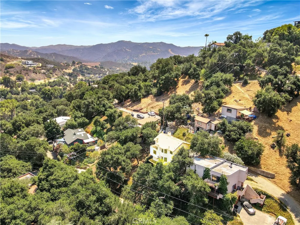 22011 Callado Way Topanga, CA 90290