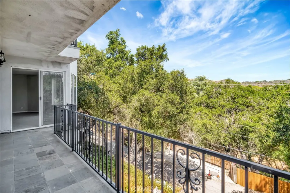 22011 Callado Way Topanga, CA 90290