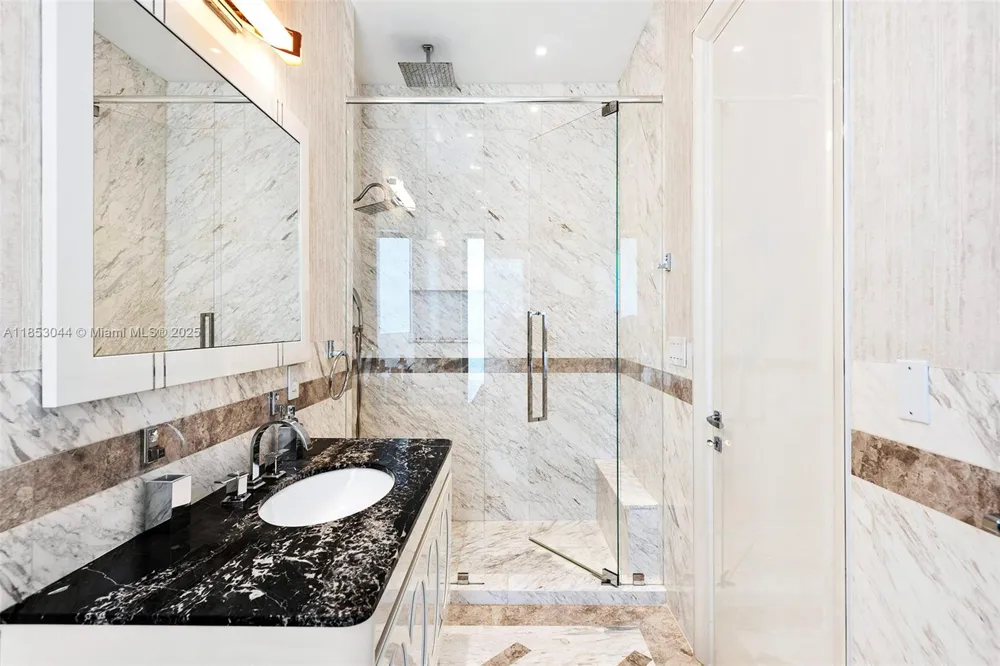 498 Parkway Pkwy #498 Golden Beach, FL 33160