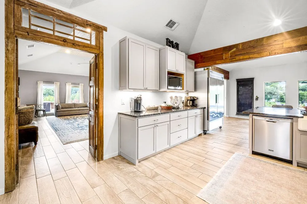 871 Chimney Valley Road Blanco, TX 78606