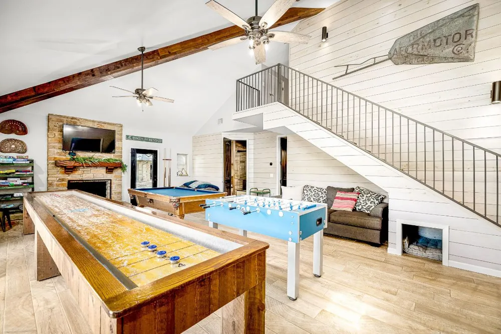 871 Chimney Valley Road Blanco, TX 78606