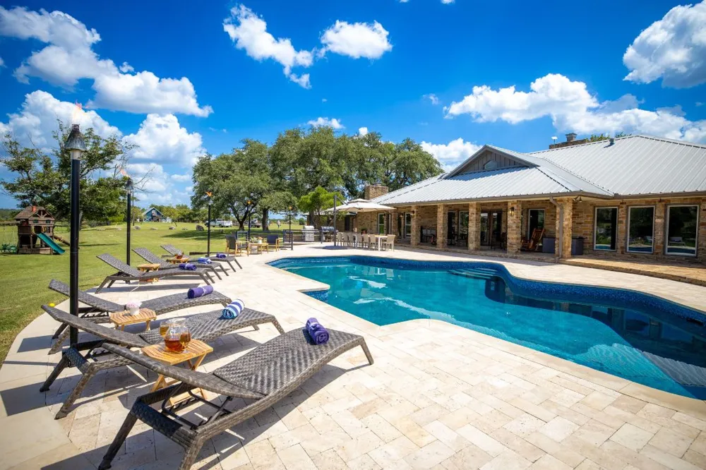 871 Chimney Valley Road Blanco, TX 78606