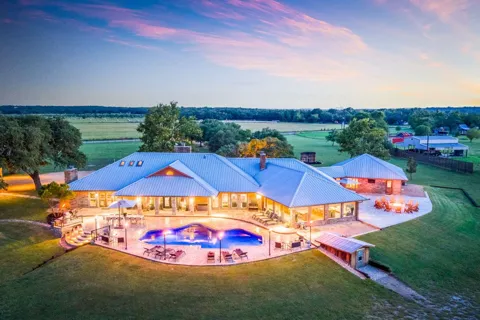 871 Chimney Valley Road