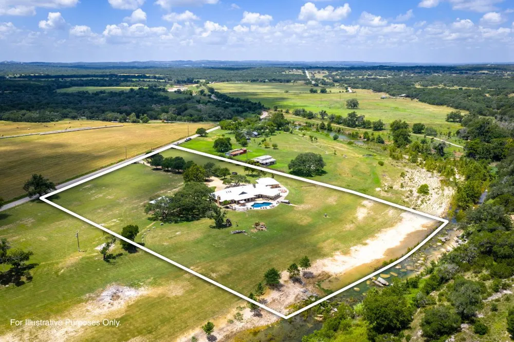 871 Chimney Valley Road Blanco, TX 78606