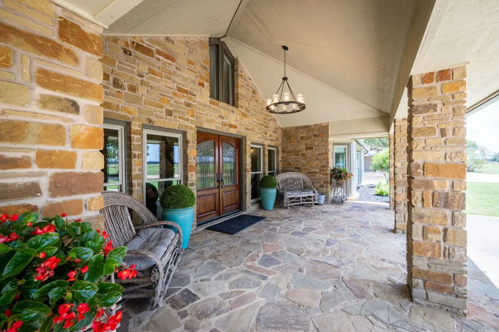 871 Chimney Valley Road Blanco, TX 78606