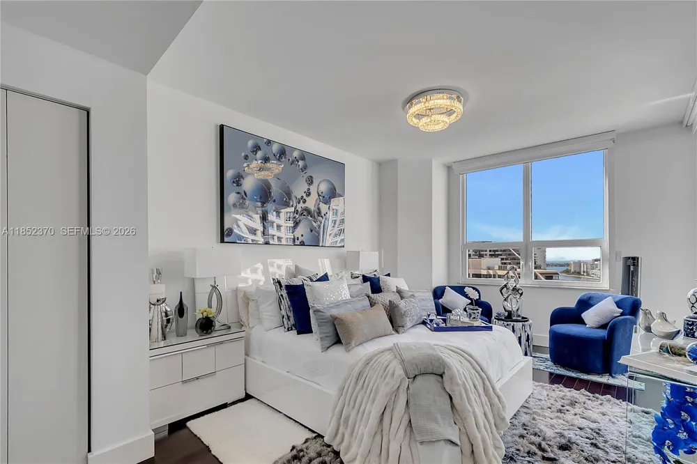 848 Brickell Key Dr #1906 Miami, FL 33131