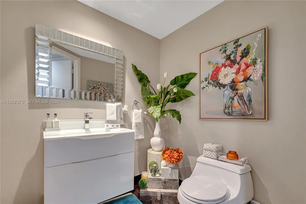 848 Brickell Key Dr #1906 Miami, FL 33131