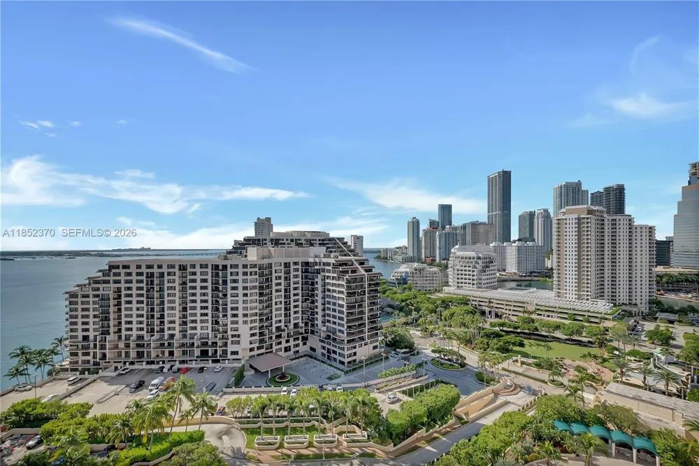 848 Brickell Key Dr #1906 Miami, FL 33131