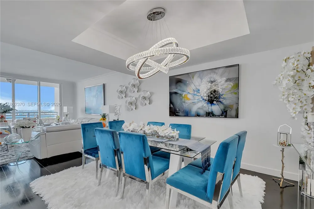 848 Brickell Key Dr #1906 Miami, FL 33131
