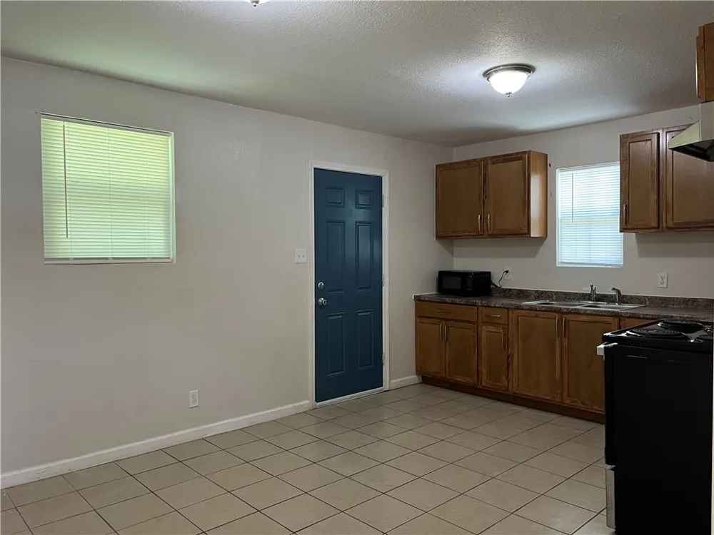 629 Lopez Street Taft, TX 78390