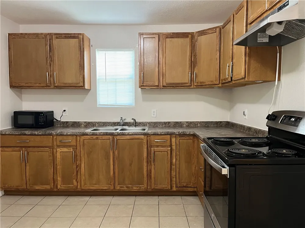 629 Lopez Street Taft, TX 78390