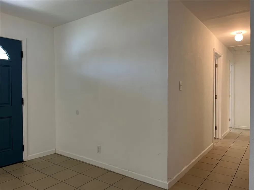 629 Lopez Street Taft, TX 78390