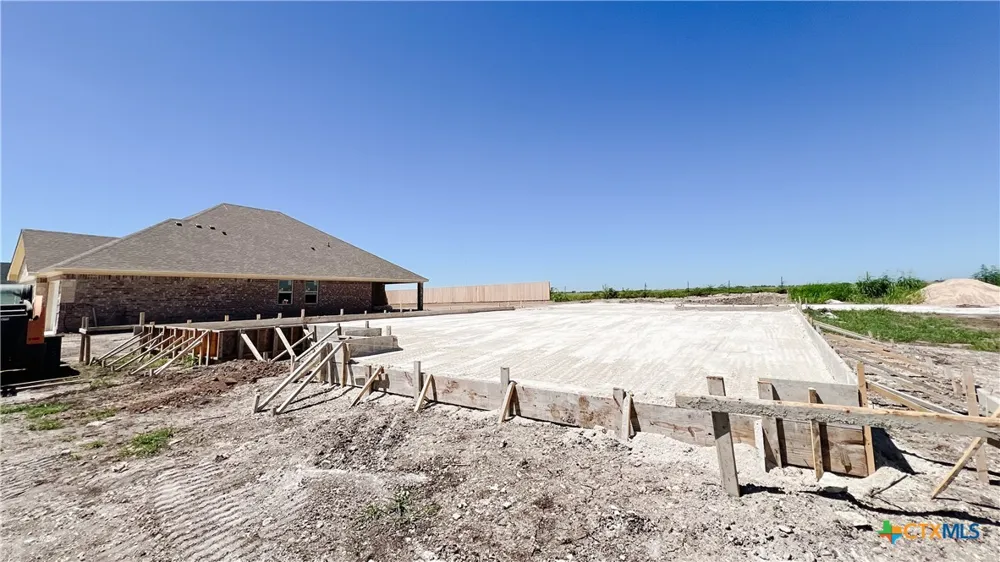 1313 Red Rock Road Hewitt, TX 76643