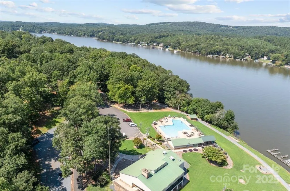 242 Creswell Road Mount Gilead, NC 27306