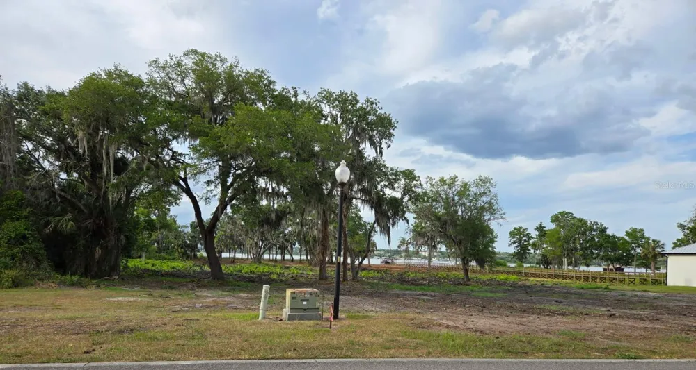 BLUE HERON CIRCLE #Lot K-10 Tavares, FL 32778