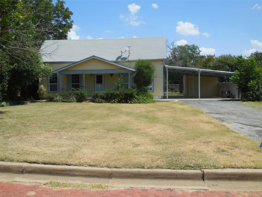 316 Mesquite Street Ranger, TX 76470