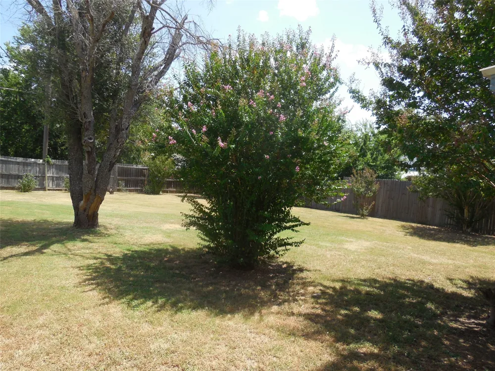316 Mesquite Street Ranger, TX 76470